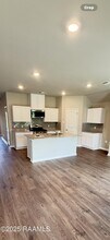112 Broussard Hl Dr in Broussard, LA - Building Photo - Building Photo
