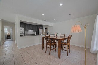 24 Champions Colony E in Houston, TX - Building Photo - Building Photo