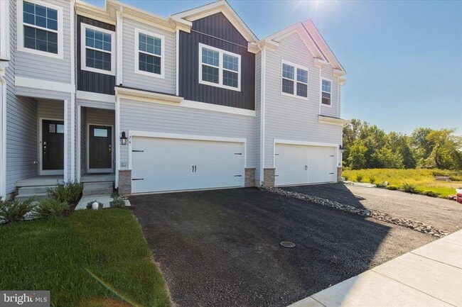 property at 76 Fonthill Ct