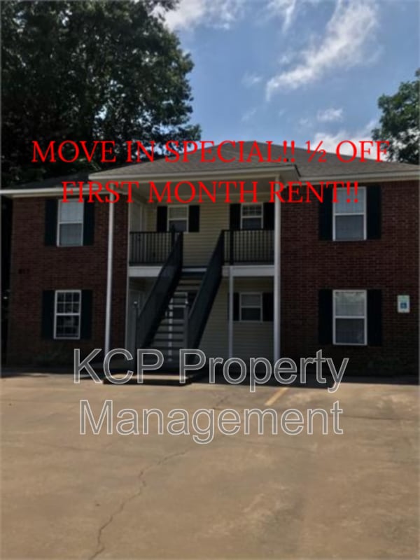 property at 815 N 48th St