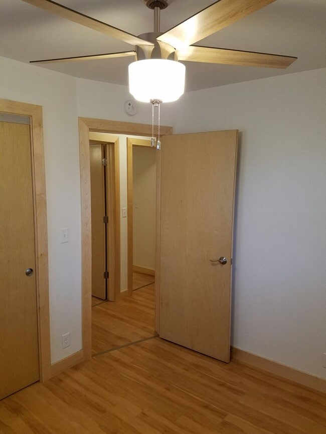 3722 Laurinda Dr in Cedar Falls, IA - Building Photo - Building Photo