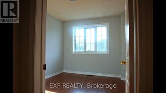 153 Kimono Crescent in Richmond Hill, ON - Building Photo