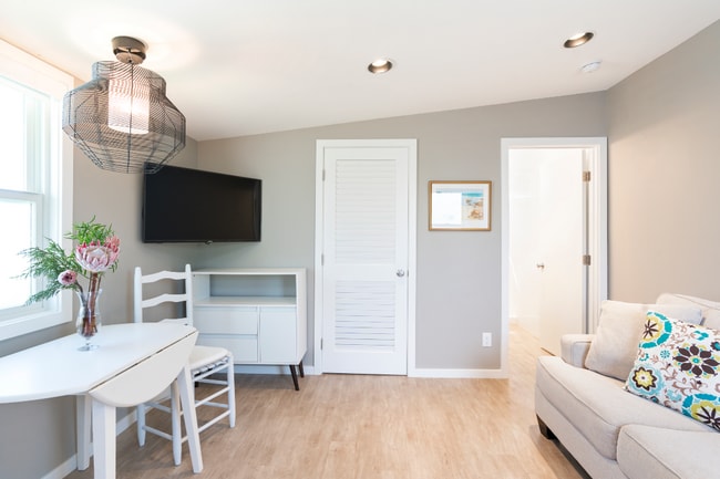 930 Pueo St, Unit Furnished Studio Retreat