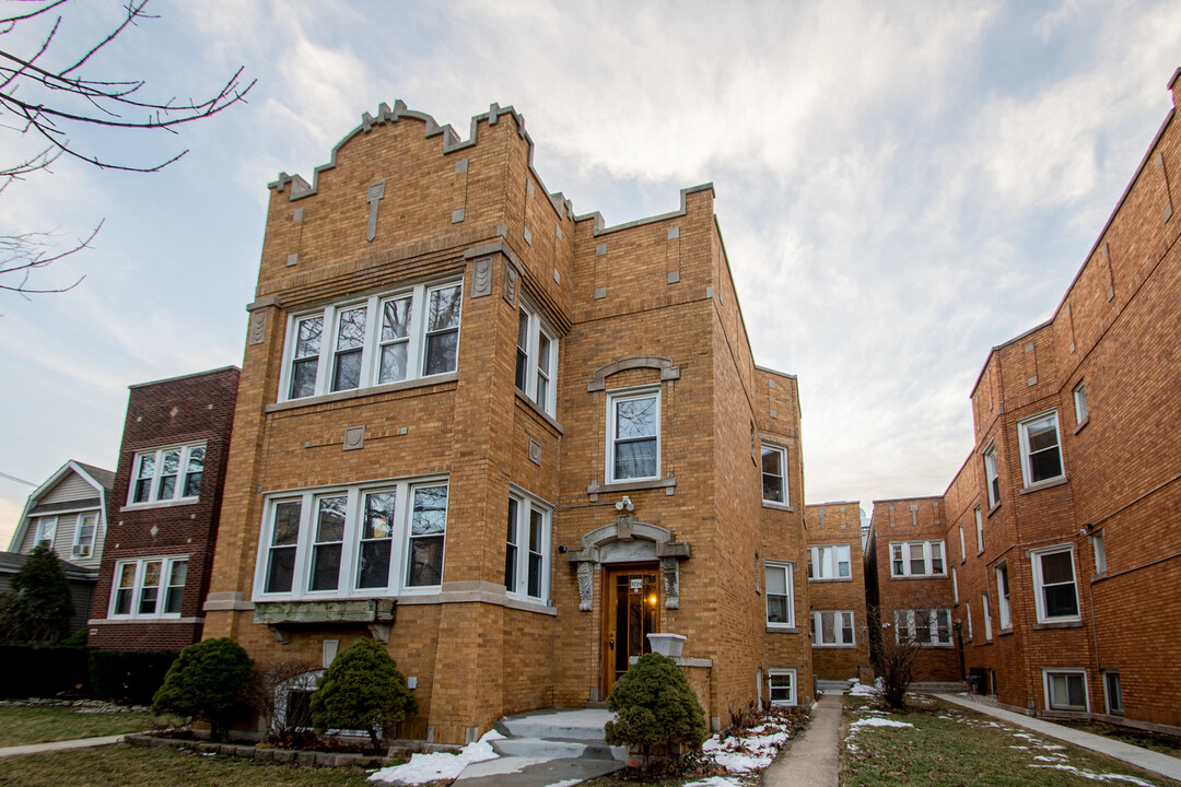 3224 N Keating Ave-Unit -1 in Chicago, IL - Foto de edificio