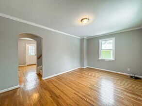 875 N Greenbrier St in Arlington, VA - Building Photo - Building Photo