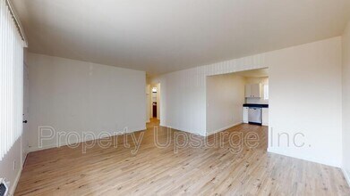 3980 Churn Crk Rd in Redding, CA - Building Photo - Building Photo