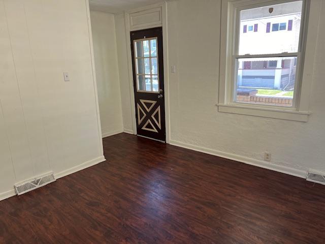 509 McKinley Ave in East Vandergrift, PA - Building Photo - Building Photo