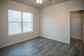 MGVG Moultrie Valley in Moultrie, GA - Building Photo - Interior Photo
