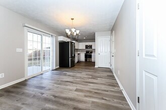 336 Sarna Dr in La Vergne, TN - Building Photo - Building Photo