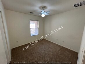167 W Calle Patio Lindo in Sahuarita, AZ - Building Photo - Building Photo