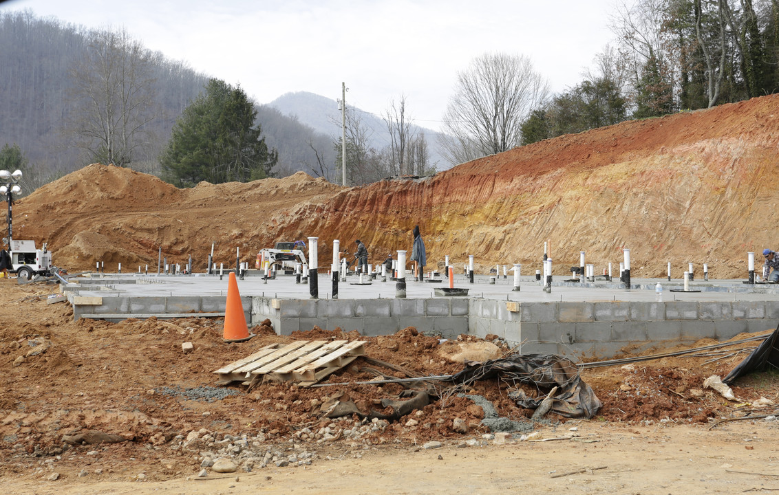 808 West Phase II in Cullowhee, NC - Building Photo