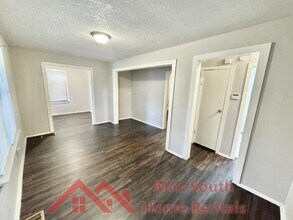 655 Granada Rd in Memphis, TN - Building Photo - Building Photo