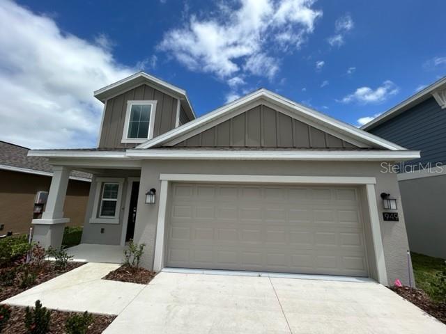 949 Jackson Ave in Davenport, FL - Building Photo