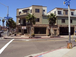 Blue Water Villas in San Diego, CA - Foto de edificio - Building Photo