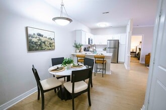Devonshire Apartments in Greenwood, IN - Building Photo - Building Photo