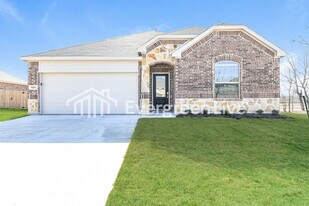 1220 Dragon Wy in Azle, TX - Building Photo