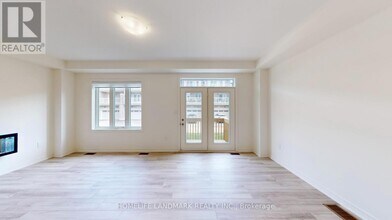 3183 Crystal Dr in Oakville, ON - Building Photo - Building Photo