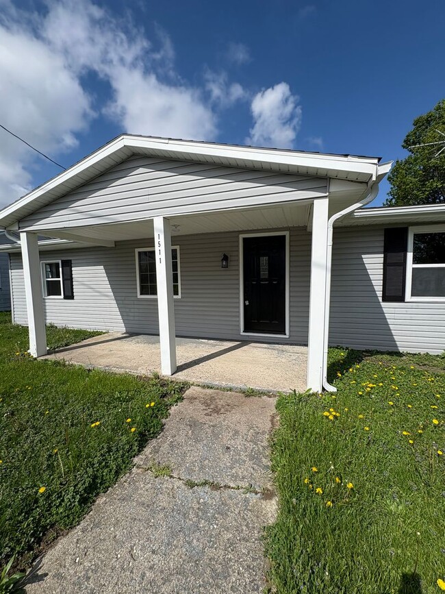 property at 1511 S Seventeenth St