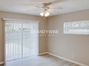 1024 Hallwood Loop in Brandon, FL - Building Photo - Building Photo