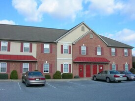 1334 Martin Ave in Ephrata, PA - Building Photo