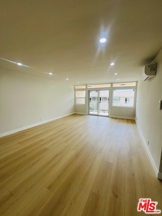 11635 Mayfield Ave in Los Angeles, CA - Building Photo - Building Photo