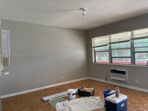 94 Waltham D in West Palm Beach, FL - Building Photo - Building Photo