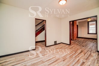 109 E Cross Ave in Masontown, PA - Building Photo - Building Photo