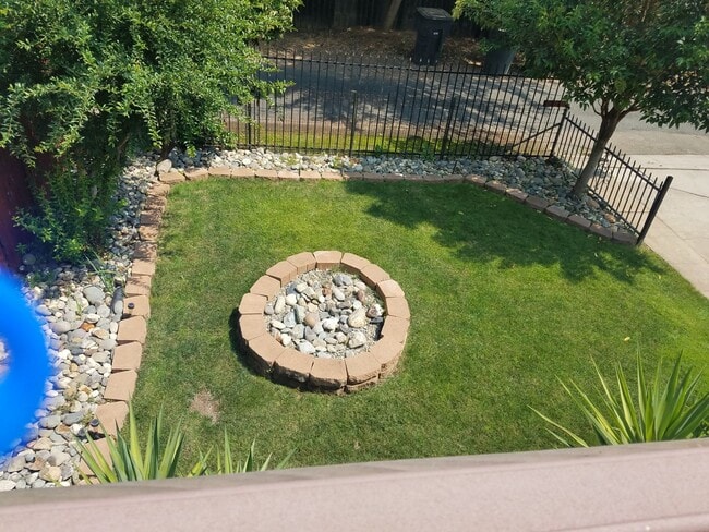 119 Earl Ave in Roseville, CA - Building Photo - Building Photo