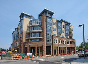 7800 Plaza in Mercer Island, WA - Building Photo - Building Photo