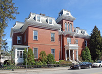 241 Middle St in Portsmouth, NH - Foto de edificio - Building Photo