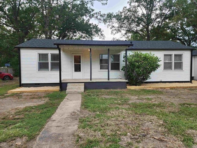 property at 211 SE 3rd St