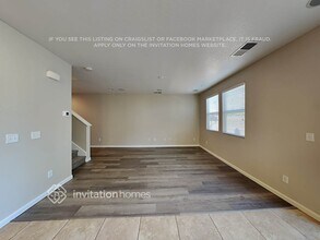 8925 Robbins Rd in Sacramento, CA - Foto de edificio - Building Photo