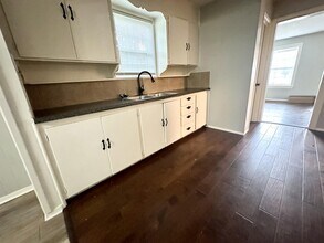 1008 Peak St in Denton, TX - Building Photo - Building Photo