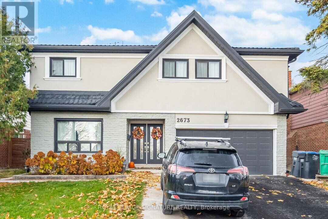 2673 Kingsberry Crescent in Mississauga, ON - Building Photo