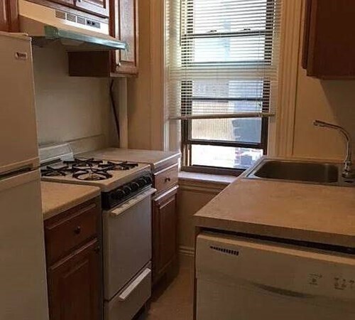 property at 1576 Commonwealth Ave