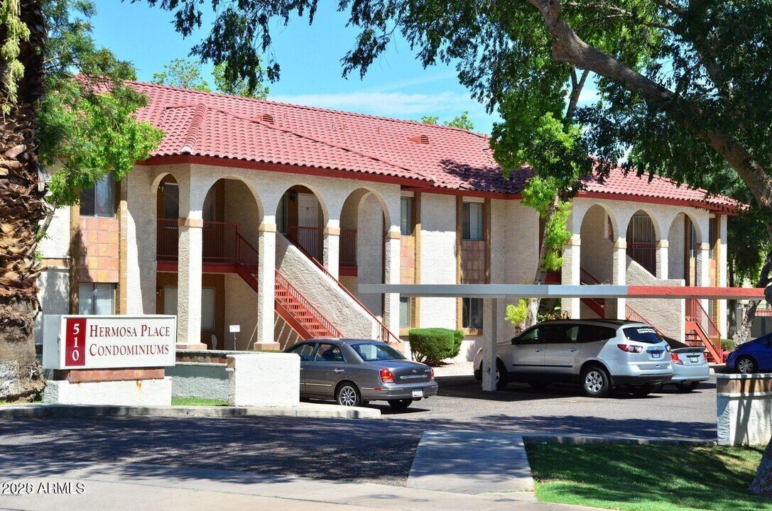 510 W University Dr in Tempe, AZ - Building Photo