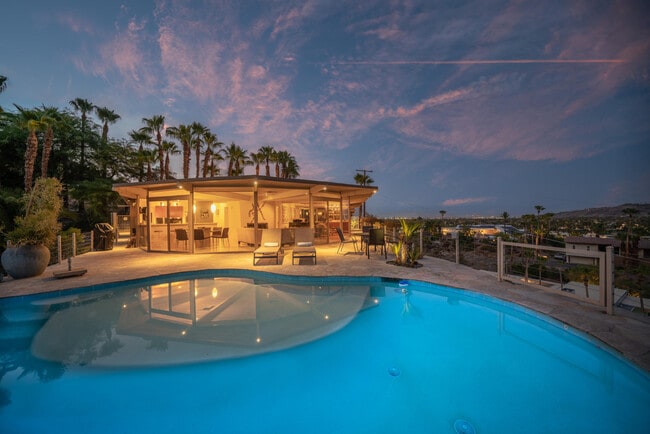 17 Cahuilla Hills Dr in Palm Springs, CA - Building Photo - Building Photo