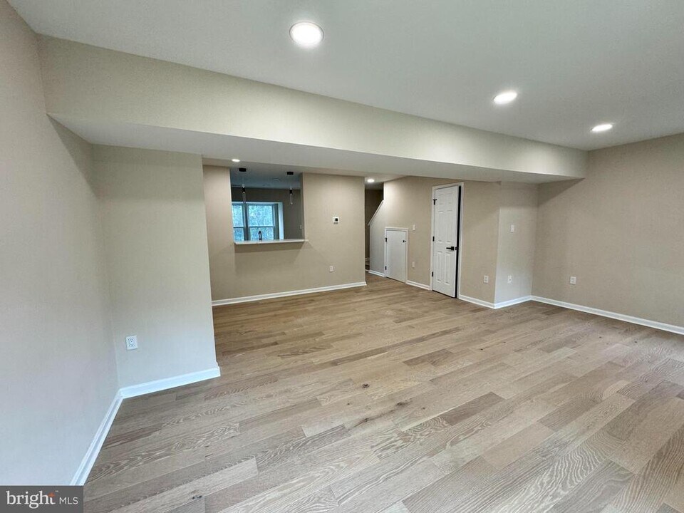 8353 Founders Woods Way in Fort Washington, MD - Building Photo