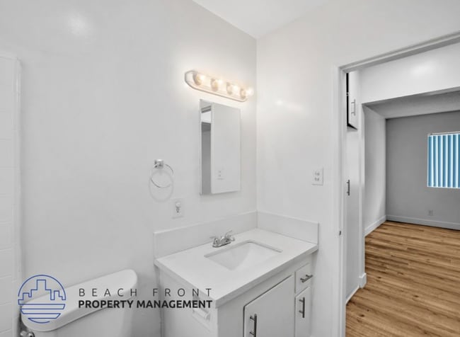 868 Victor Ave in Inglewood, CA - Building Photo - Building Photo