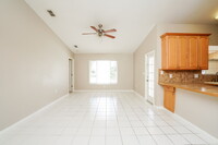 17244 Plantation Dr in Ft. Myers, FL - Foto de edificio - Building Photo