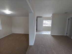 404 Clairmont Dr in Pensacola, FL - Building Photo - Building Photo