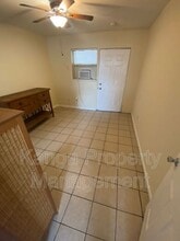 1497 W 34th St in West Palm Beach, FL - Building Photo - Building Photo
