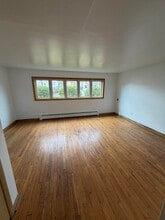 4431 N Newcastle Ave, Unit G in Harwood Heights, IL - Building Photo - Building Photo