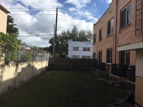 324 SW 19th Ave in Miami, FL - Building Photo - Other