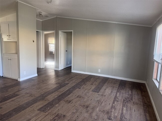 934 Queenswood St in Montgomery, TX - Foto de edificio - Building Photo