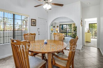 2701 E Mesquite Ave in Palm Springs, CA - Foto de edificio - Building Photo