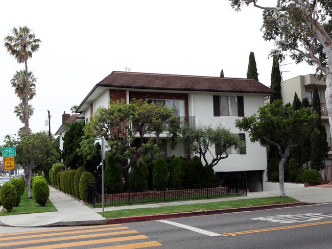 625 Washington Ave in Santa Monica, CA - Foto de edificio - Building Photo
