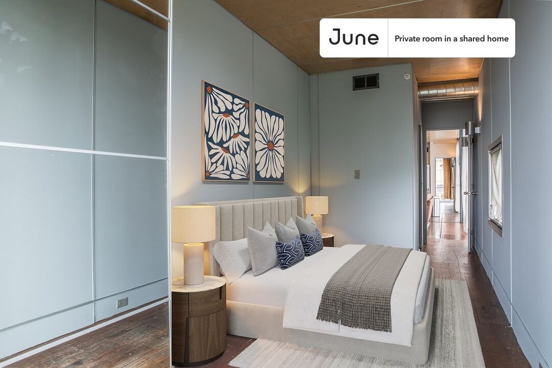 Private bedroom in 6 bed/6 bath Home in Washington, DC - Building Photo