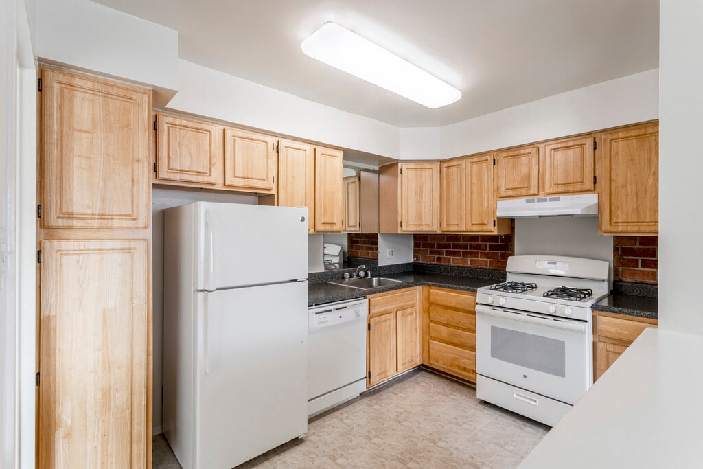 Whitehall Square Apartments in Suitland, MD