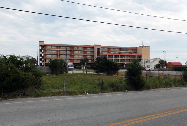 222 N Carolina Beach Ave in Carolina Beach, NC - Building Photo - Building Photo